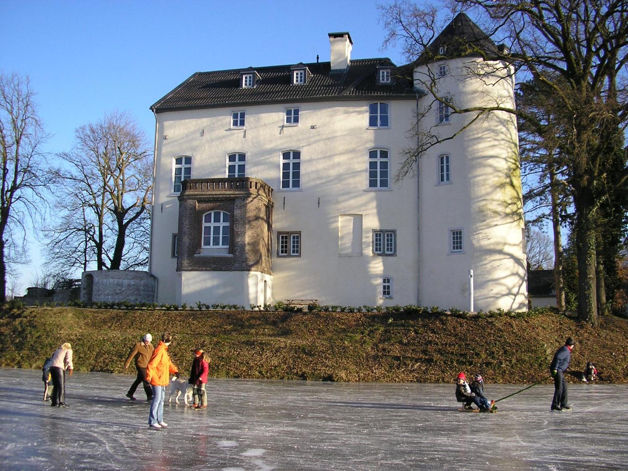 Burg Boetzelaer Hotel Kalkar Exterior foto